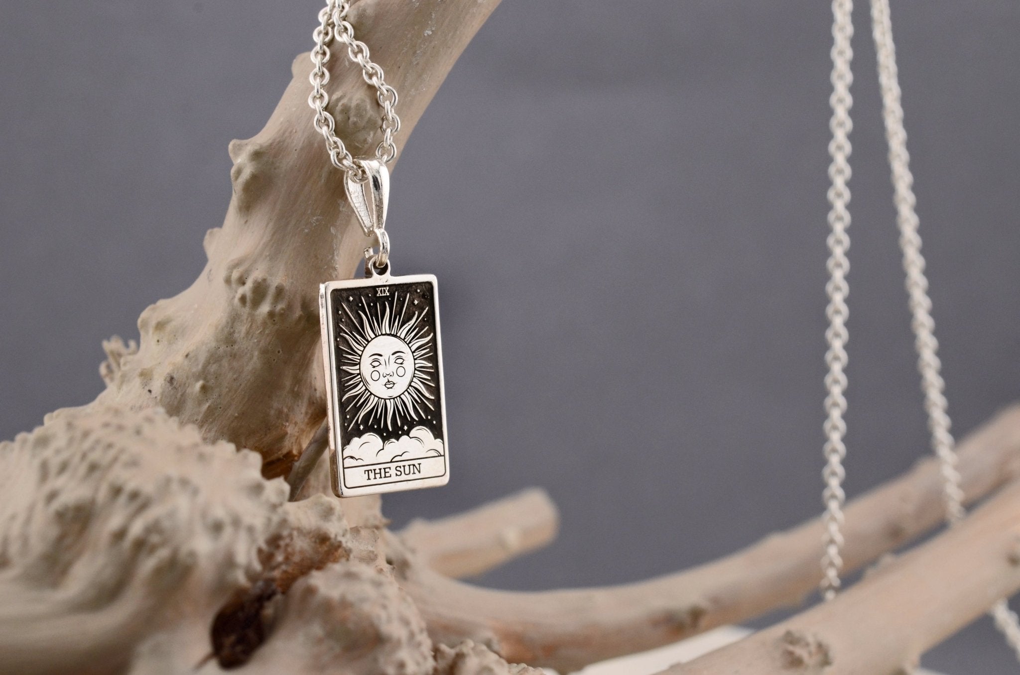 Gold/Silber Tarotkette „Die Sonne“ – Spiritueller Schmuck - Natali Vogel | Schmuck