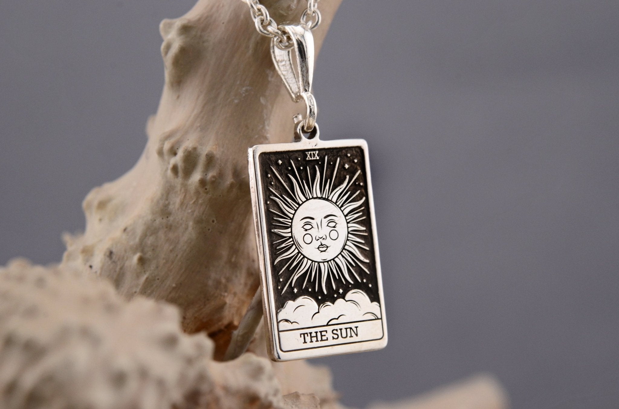 Gold/Silber Tarotkette „Die Sonne“ – Spiritueller Schmuck - Natali Vogel | Schmuck
