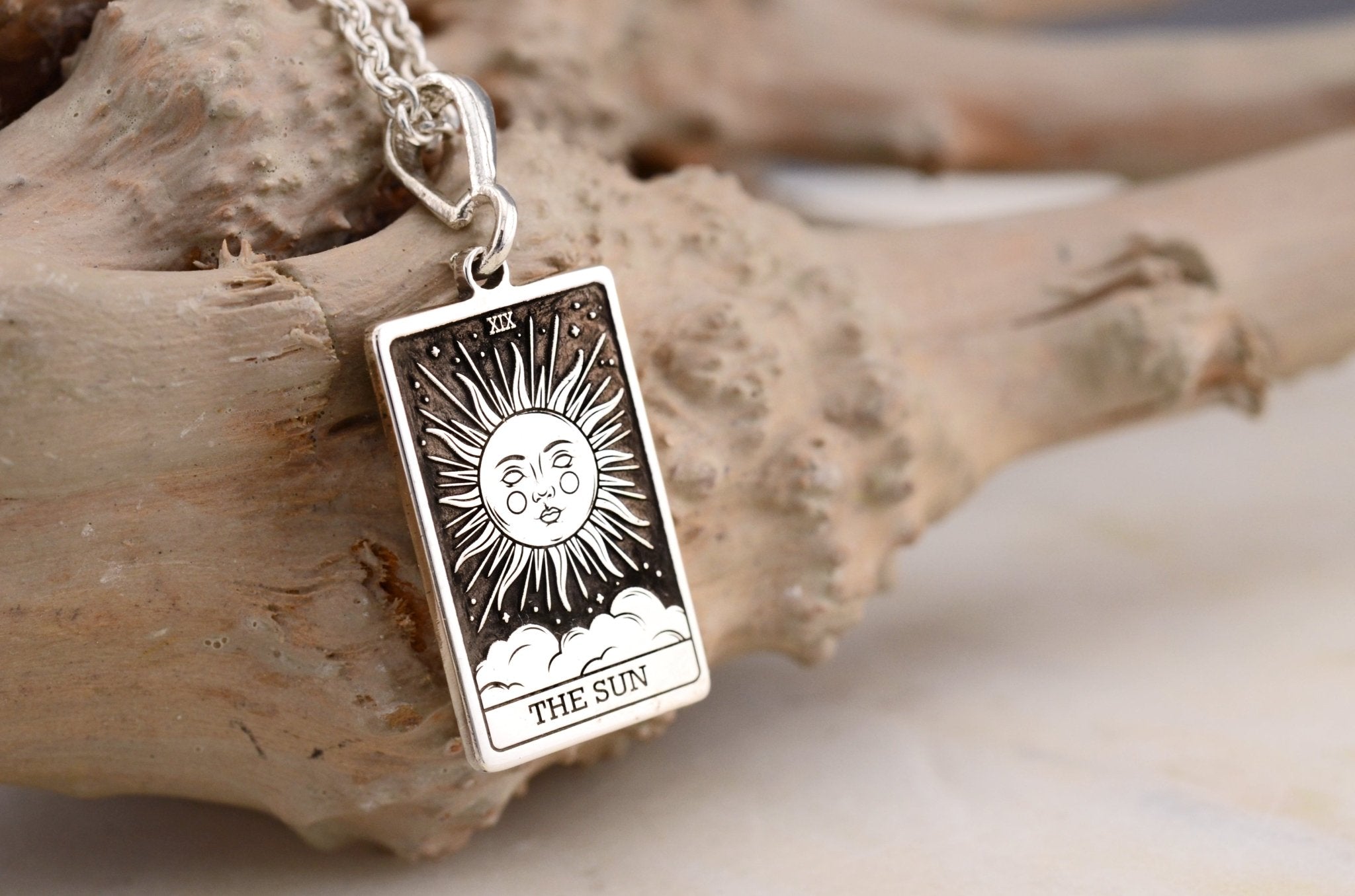 Gold/Silber Tarotkette „Die Sonne“ – Spiritueller Schmuck - Natali Vogel | Schmuck