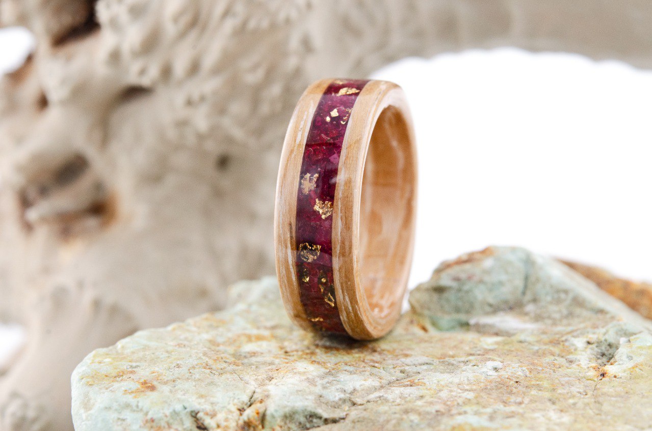 Wood Women Ring With Natural Pink Flowers
