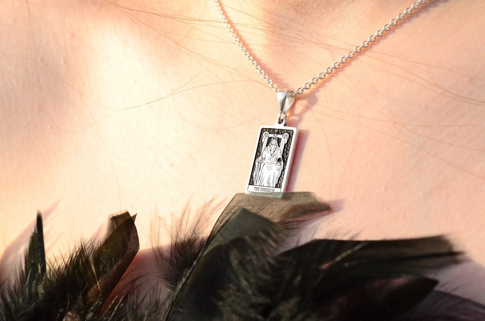 Tarotkarte „Der Herrscher“ – Silberanhänger - Natali Vogel | Schmuck