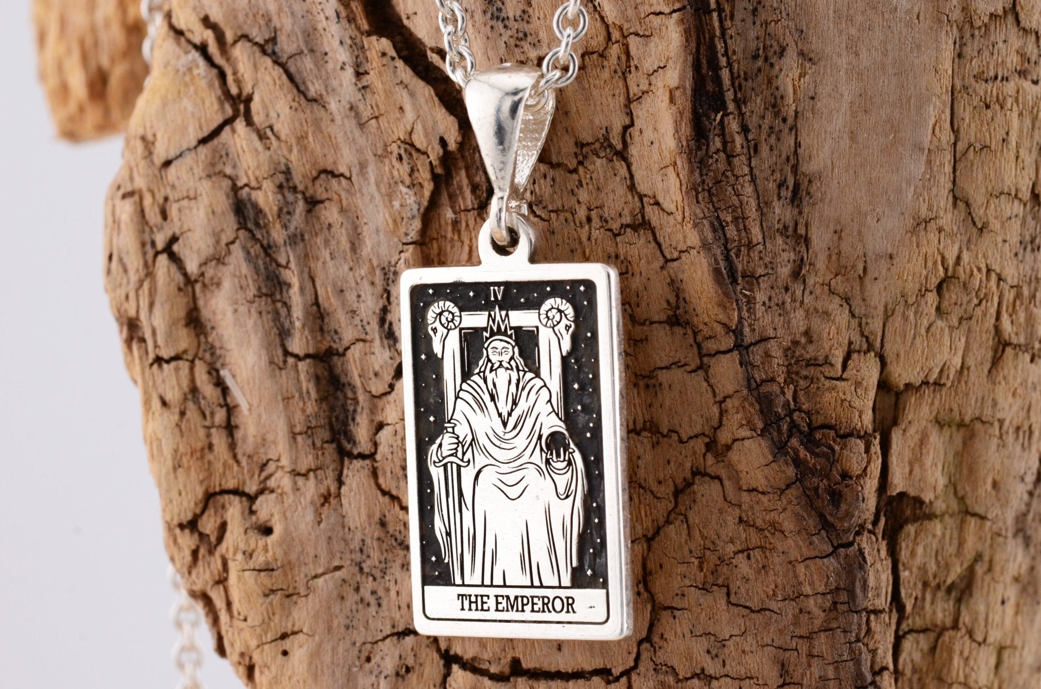 Tarotkarte „Der Herrscher“ – Silberanhänger - Natali Vogel | Schmuck